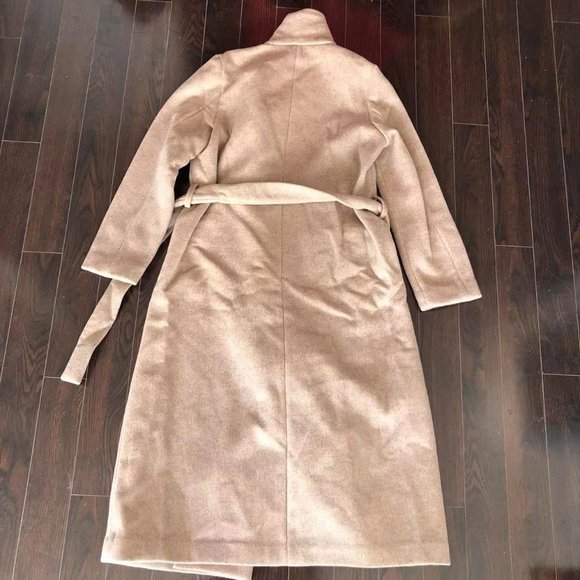 Reformation Greenwich Coat - Picture 5 of 10